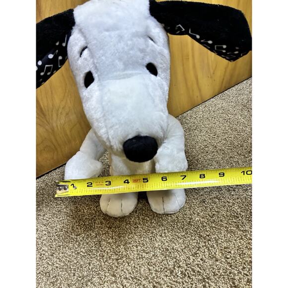 Peanuts 2015 Animatronic White And Black Singing, Musical Twirling, Barking Plus - Picture 7 of 7